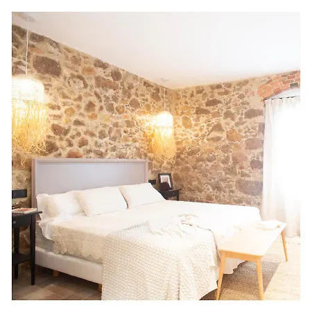 Casa Rural Mas Pasqual Hotel Serra de Daró